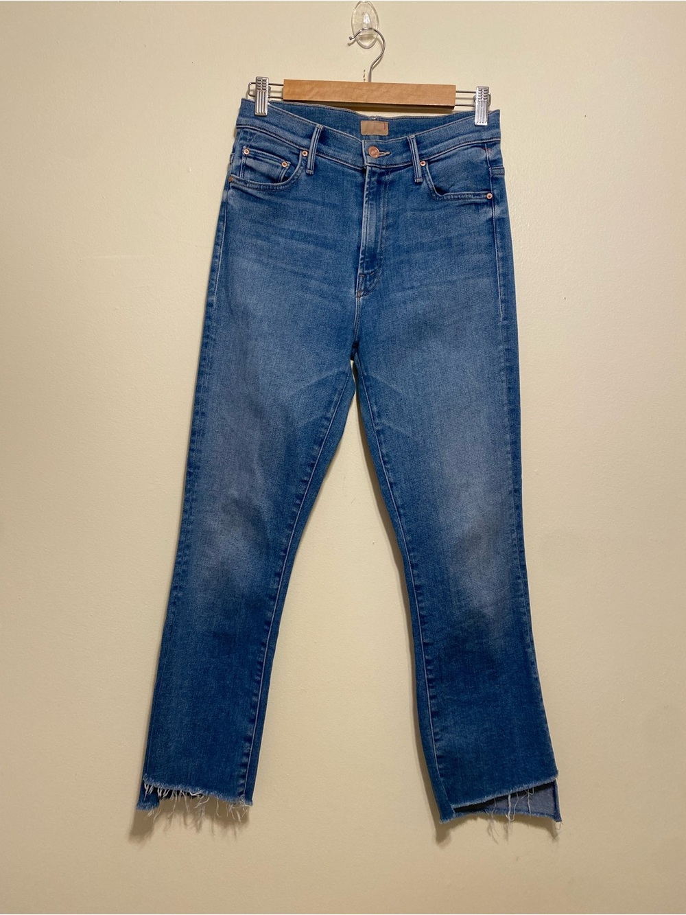 MOTHER THE INSIDER CROP STEP FRAY Blue  Jeans with Raw Hem. Size 27